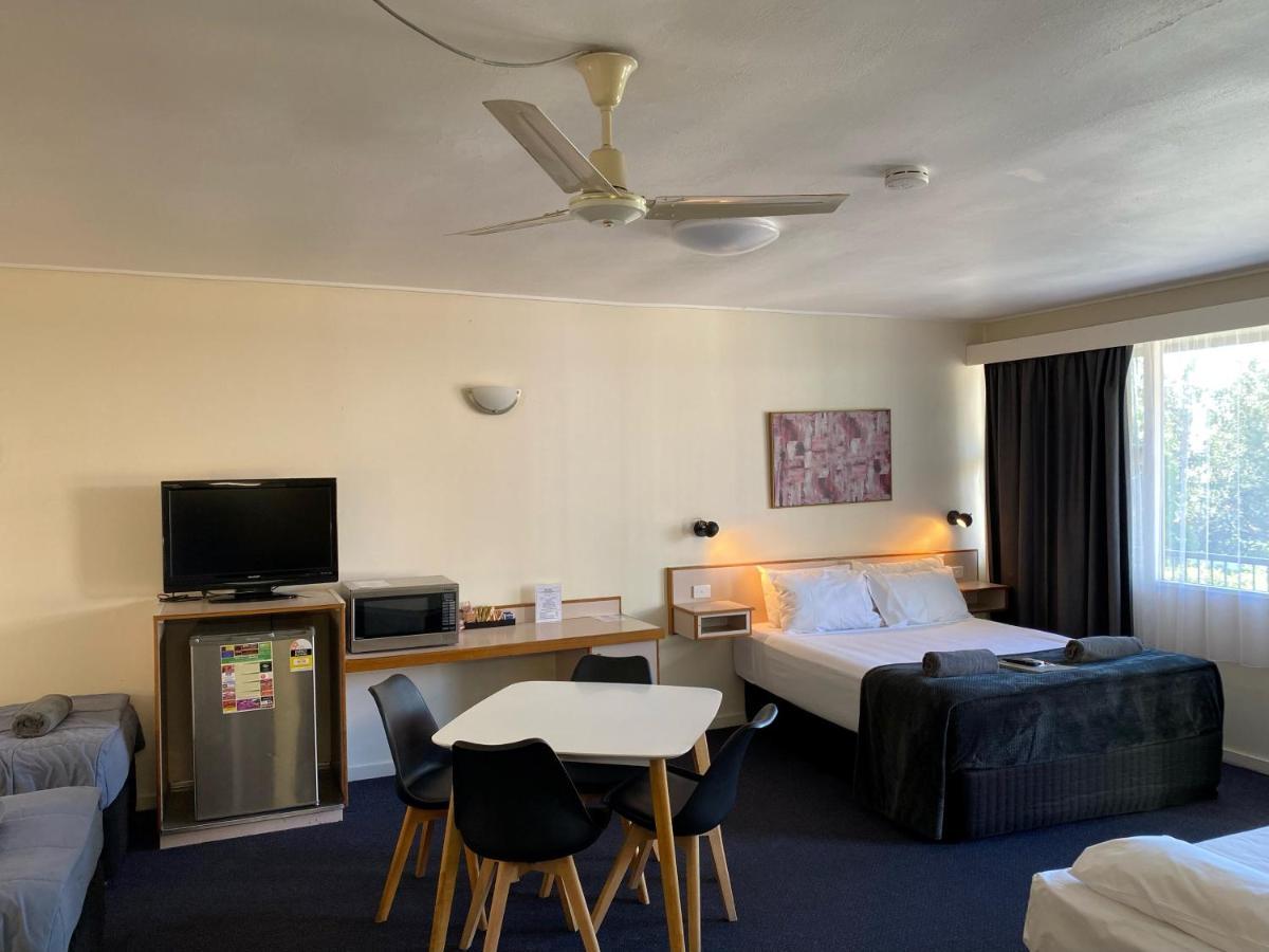 Mid City Motor Inn Mackay Kültér fotó